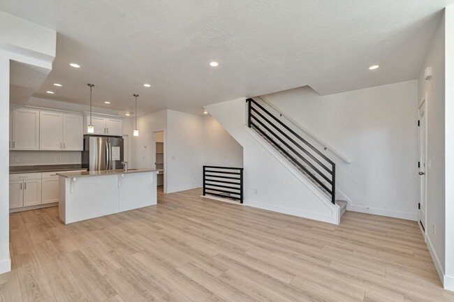 Building Photo - 145 E Verdon Ct