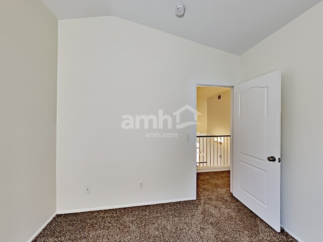 Building Photo - 12323 W Medlock Dr