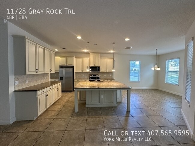 Building Photo - 11728 Gray Rock Trail