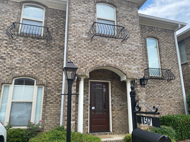 Building Photo - 157 Fallsgrove Dr