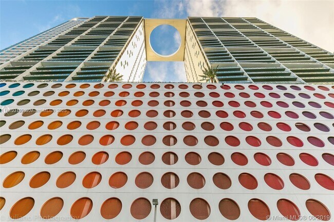 Building Photo - 500 Brickell Ave