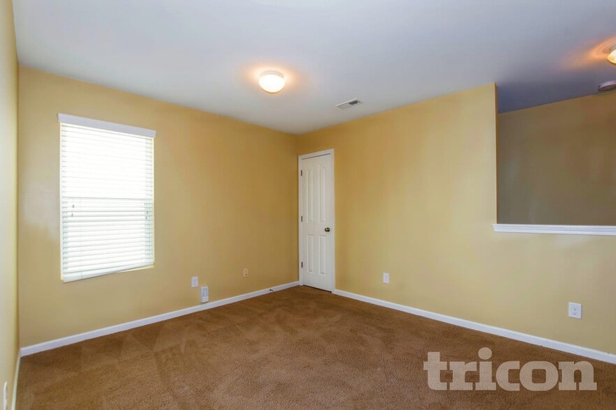 Building Photo - 4907 Magnasco Ln