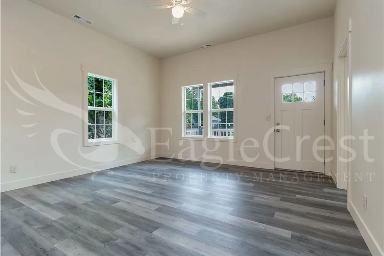 Building Photo - Remodeled Four Bedroom House Located Near Whitman College