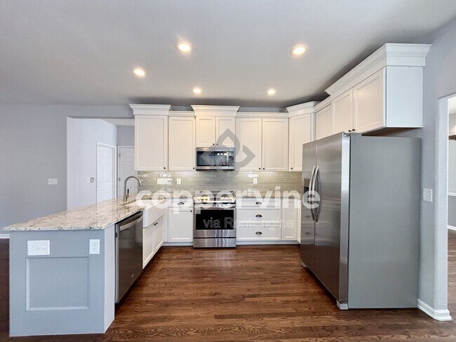 Building Photo - 14487 Jason Dr