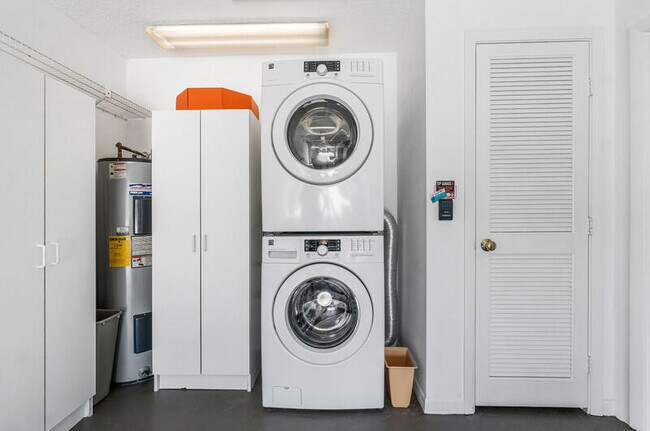 Building Photo - 188 Moccasin Trail N