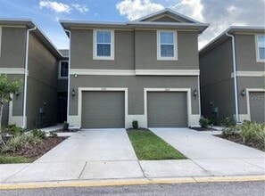 Building Photo - Brandon FL Townhouse