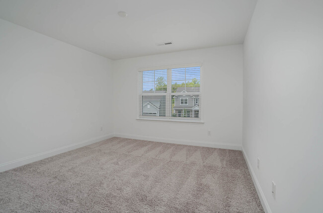 Building Photo - 19225 Yellow Birch Dr