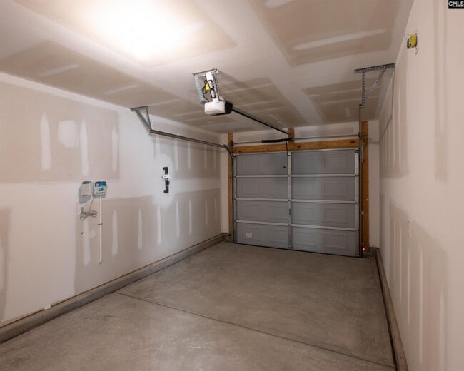 Building Photo - 929 S Desert Orch Ln
