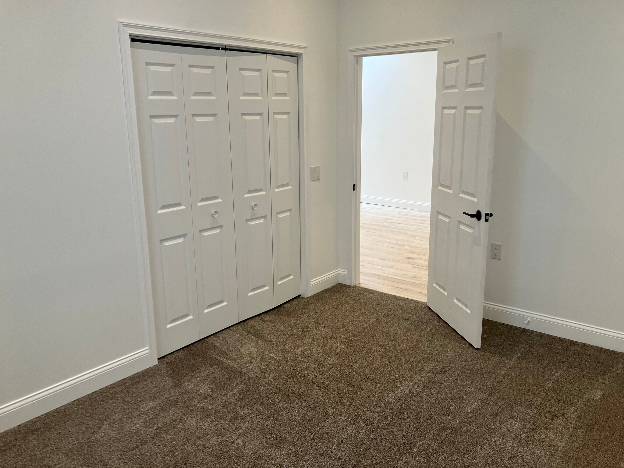 Building Photo - 513 1/2 S Main St