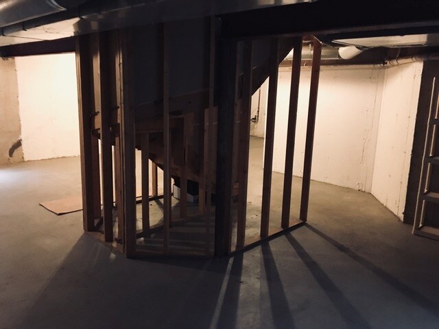 Building Photo - 1428 Foxmoor Ln