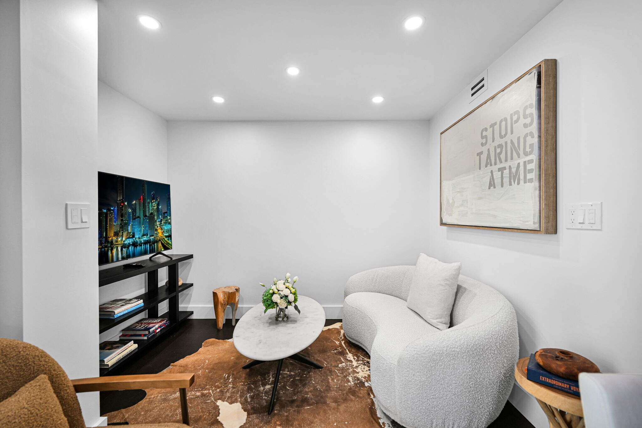 Building Photo - 150 NE 50th Ter