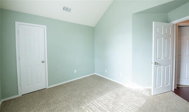 Building Photo - 9400 Stonewood Dr