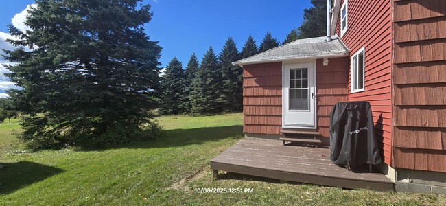 Building Photo - 2273 S County Line Rd