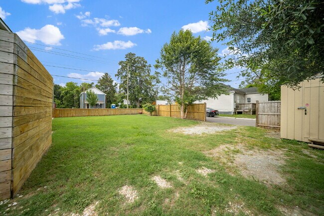 Building Photo - 1109 Orange St