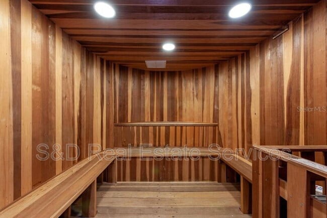 Building Photo - 2235 Silver Re Dr