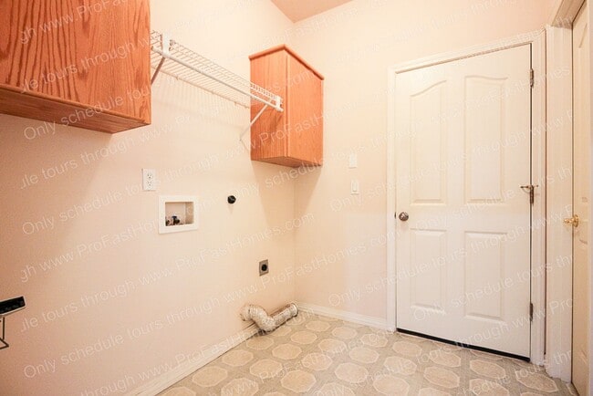 Building Photo - 16107 SE Bybee Ct