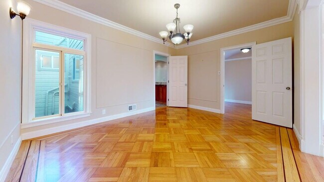 Building Photo - "Charming 4-Bed, 4-Bath Oasis in San Francisco with 1,963 Sq Ft of Comfort!"