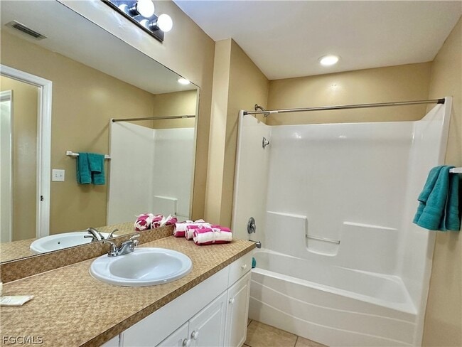 Building Photo - 2015 Xelda Ave N