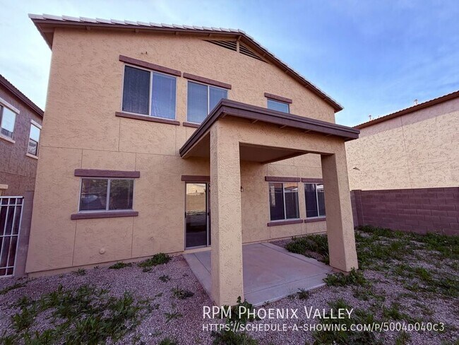 Building Photo - 422 E Saddle Way