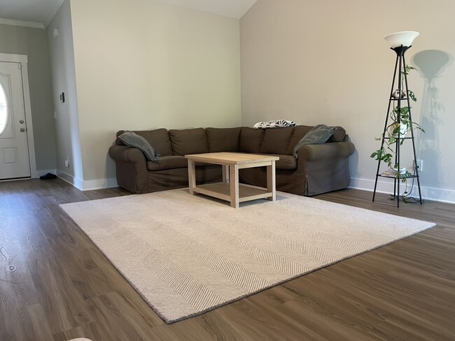 Building Photo - 227 Clay Hill Rd