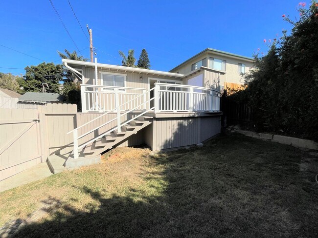 Building Photo - Downtown Home with Large Deck and OCEAN VIEWS!