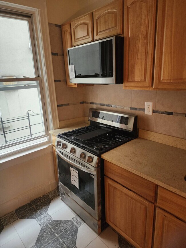 Building Photo - 50-34 41st St