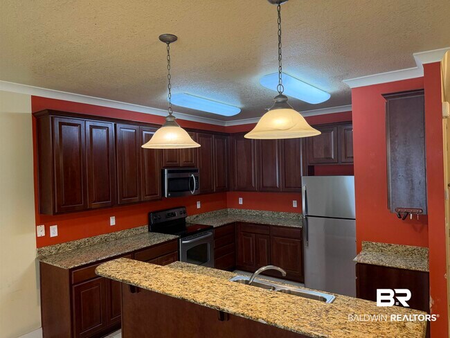Building Photo - 501 Cotton Creek Dr