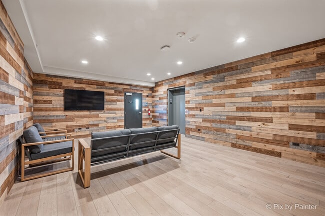 Building Photo - 27 W Park Blvd