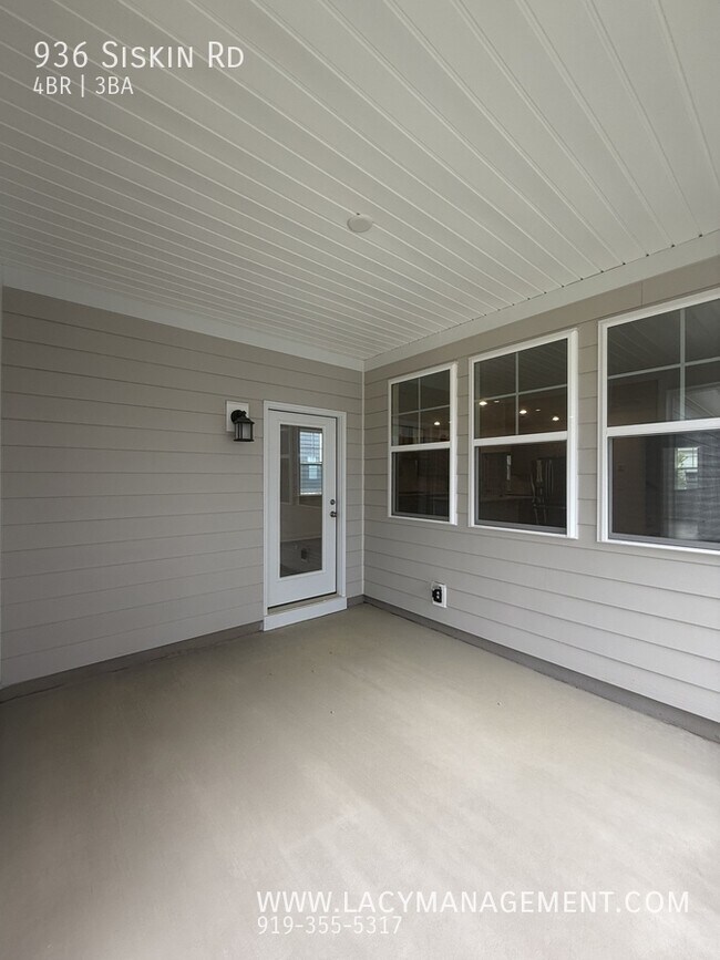 Building Photo - 936 Siskin Rd