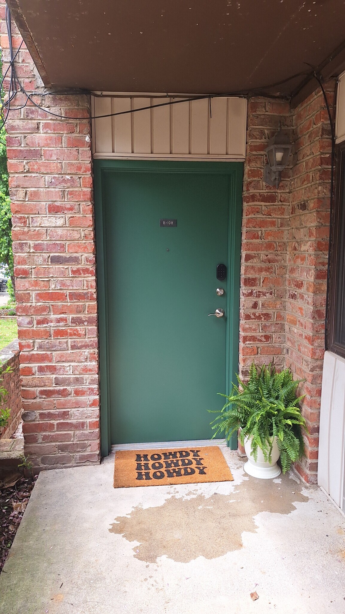 Ground Floor - 2718 Painter Ave
