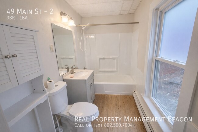 Building Photo - 49 Main St