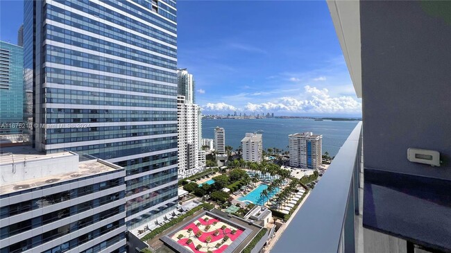 Building Photo - 1451 Brickell Ave