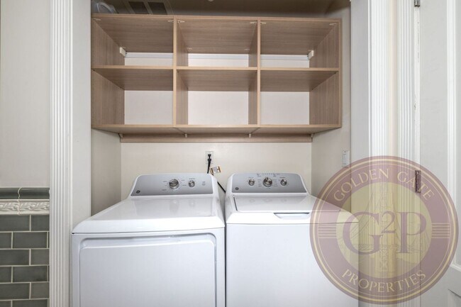 Building Photo - Noe Valley - 4 BR, 3 BA Condo 2,326 Sq. Ft...