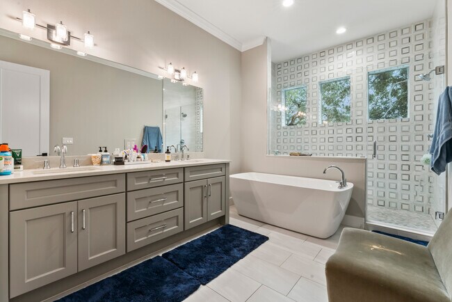 Building Photo - 3314 W Villa Rosa St