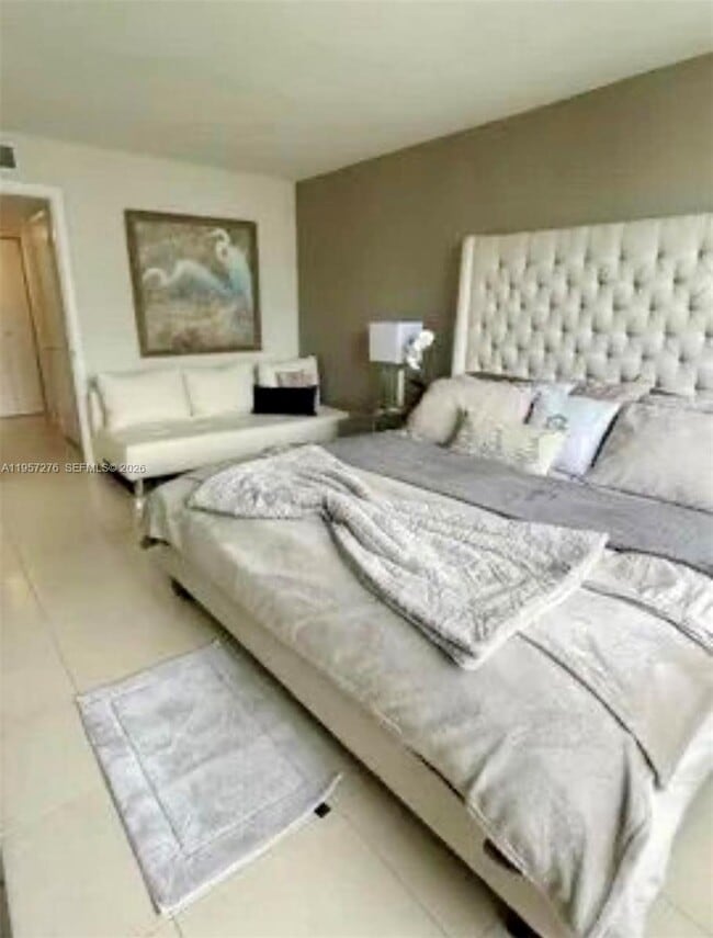 Building Photo - 2801 NE 183rd St