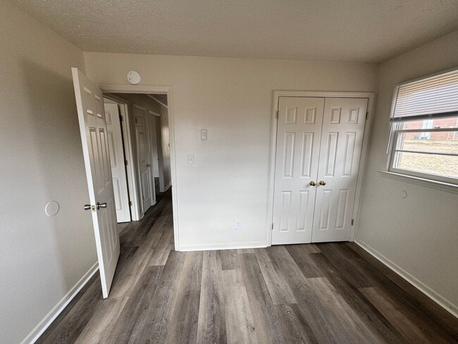 Building Photo - 3/1 in Shelby, NC