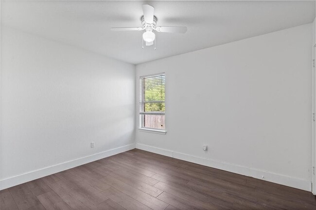 Building Photo - 1015 Glen Meadow Cove