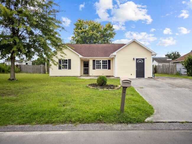 Building Photo - 1020 Furia Dr