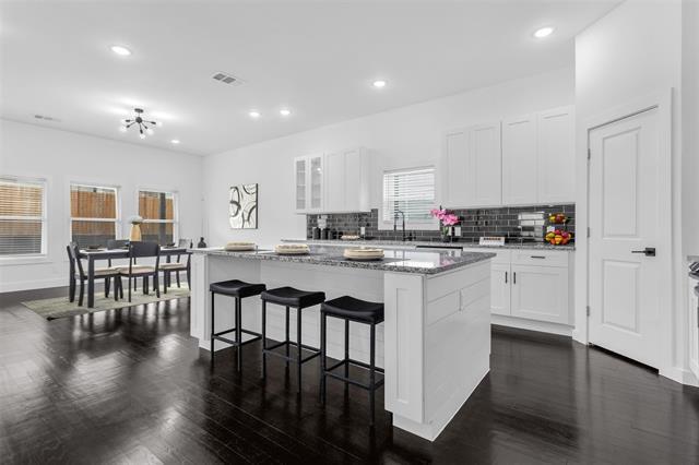 Building Photo - 407 Dubois Ave