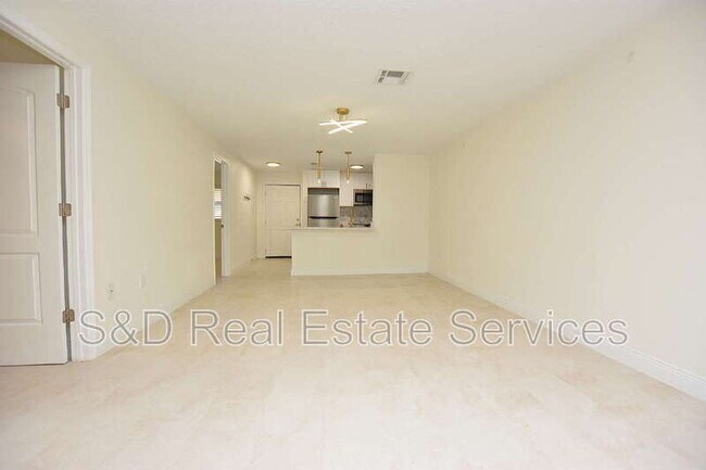 Building Photo - 141 Fernery Rd