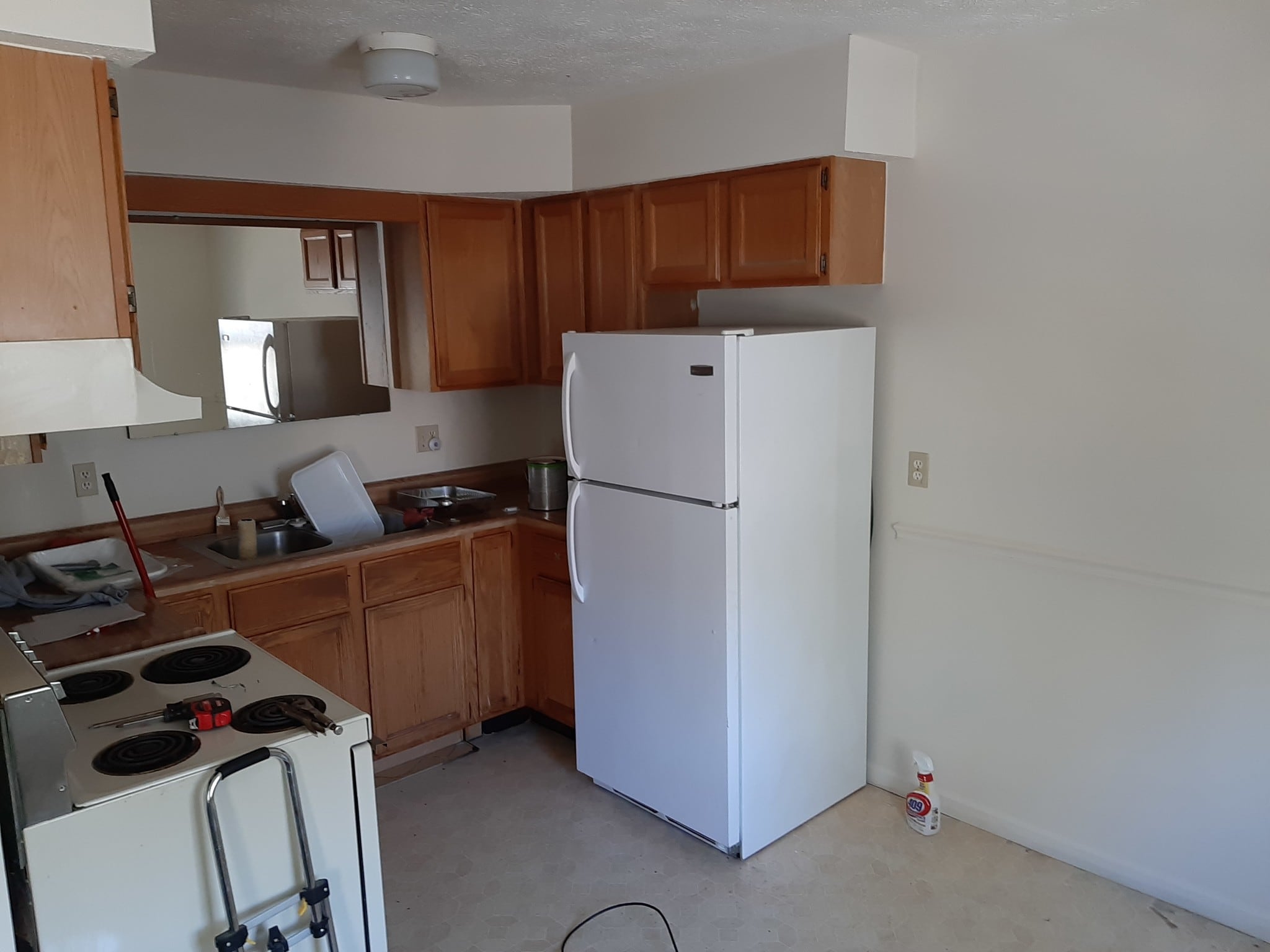 Kitchen - 720 King Ave