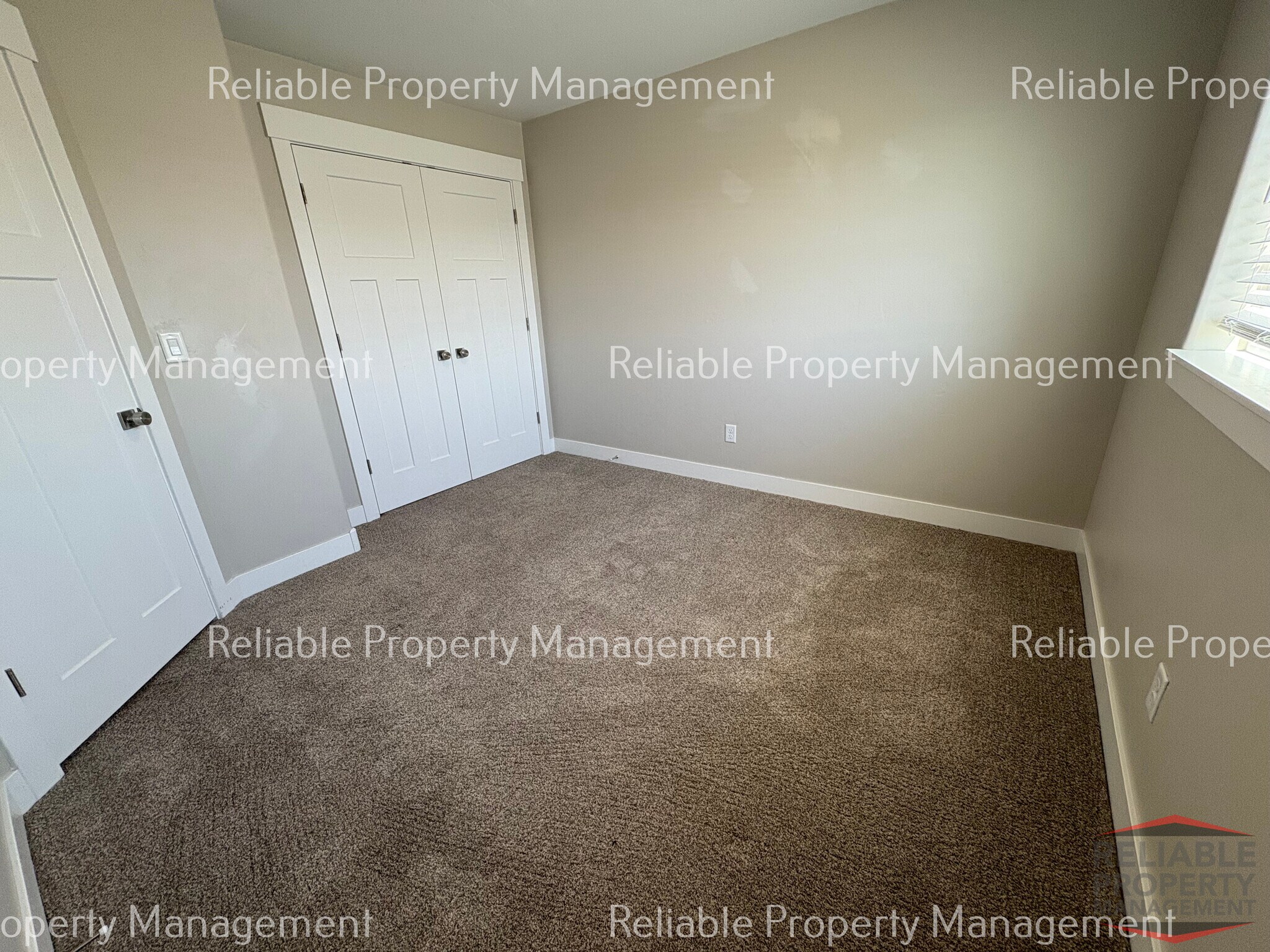 Building Photo - 1042 Villa Vista Dr