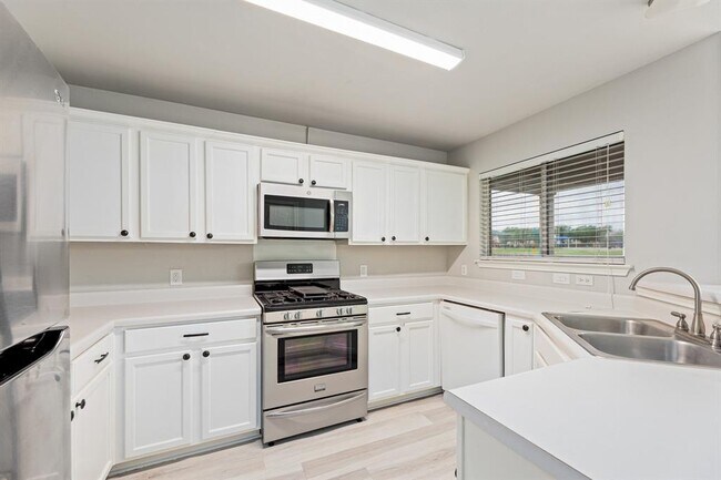 Building Photo - 21108 Derby Day Ave