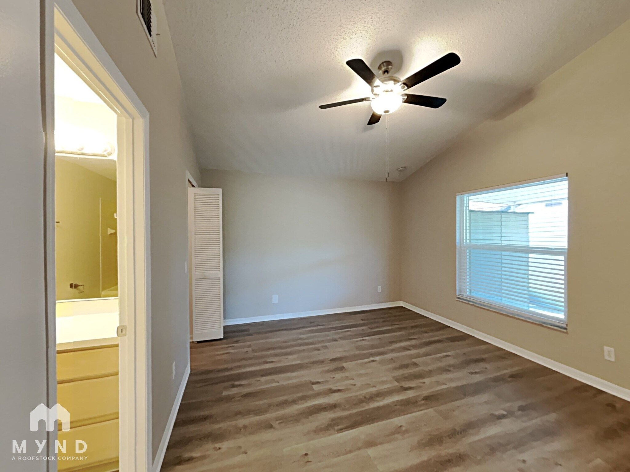 Building Photo - 915 River Wind Ave