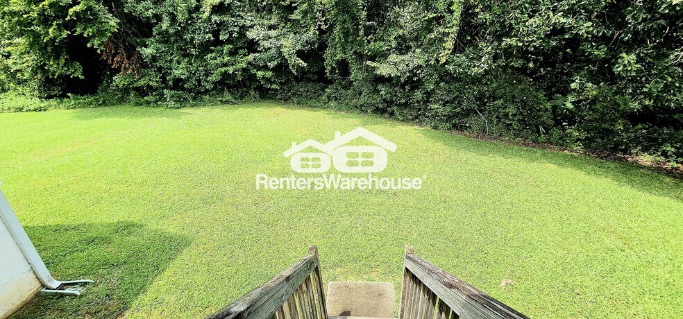 Building Photo - 5785 Creekside Dr