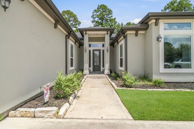 Building Photo - 91 Wyndemere Dr