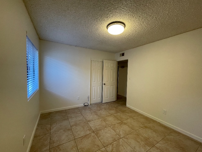 Building Photo - 3412 Ashe Rd