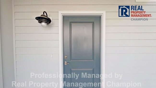 Building Photo - Newly Constructed Luxury Townhomes in Porters Neck