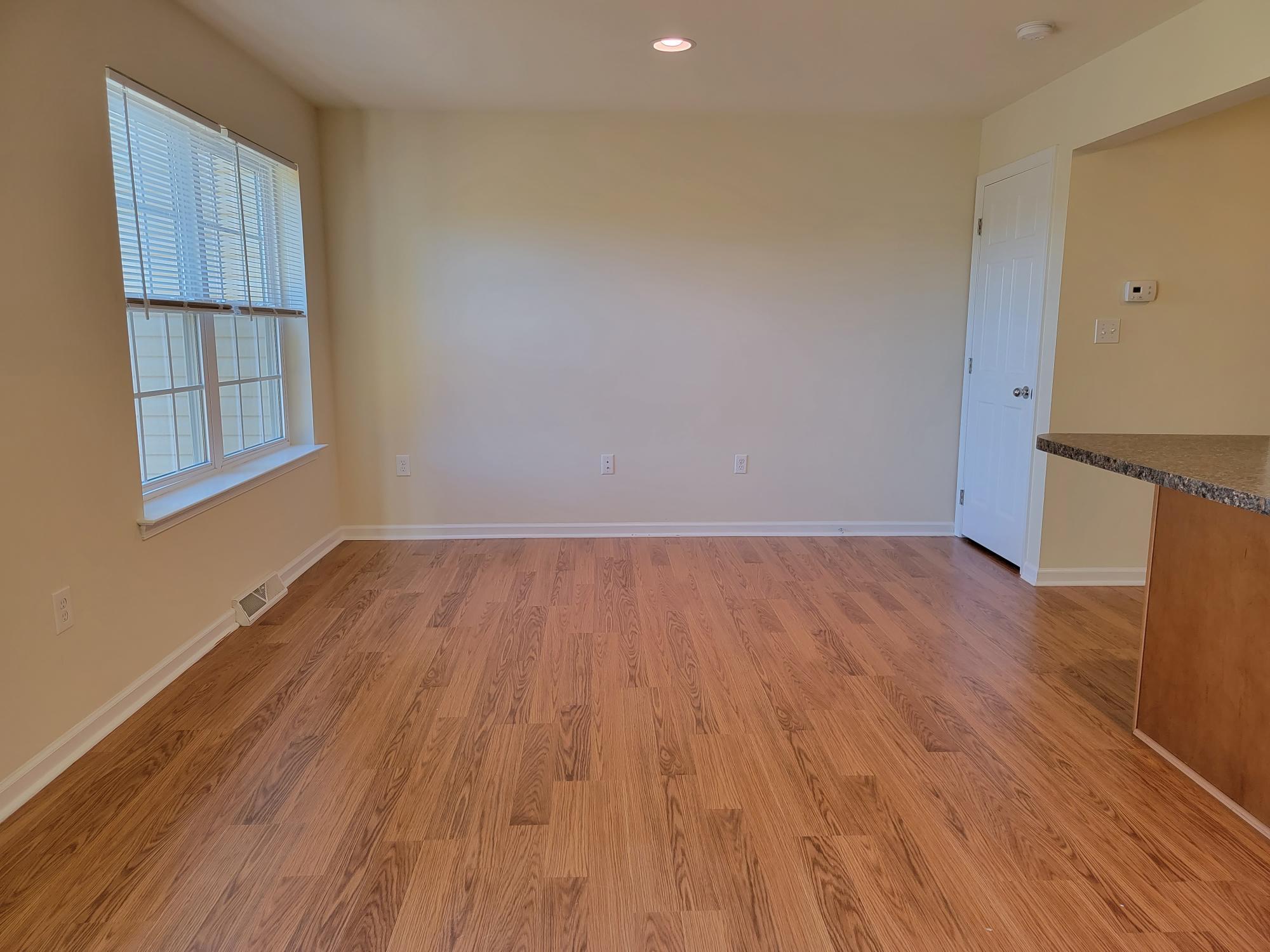 Building Photo - 107 Park Place Cir