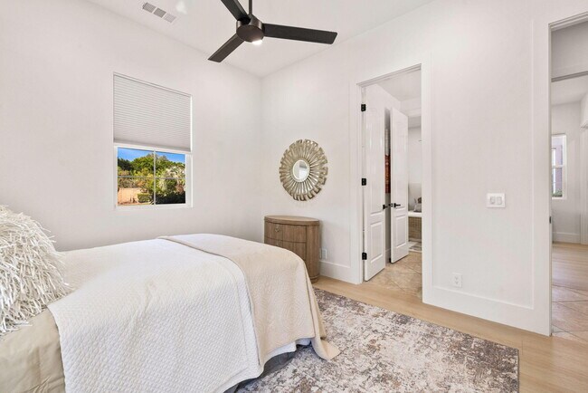 Building Photo - 57806 Cantata Dr